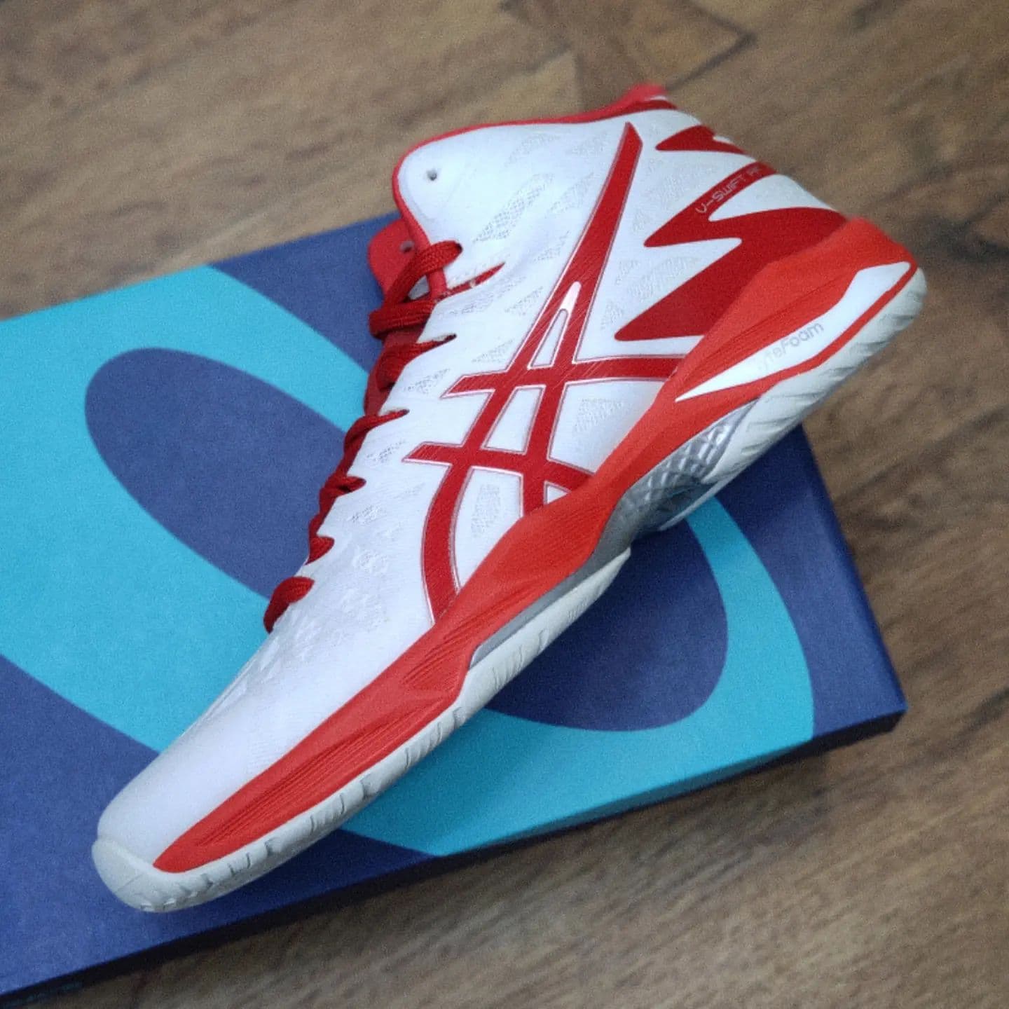 کفش والیبال آسیکس مدل ASICS V Swift FF 2 — تصویر ۶