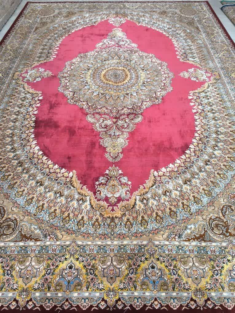 فرش دستباف اصفهان ۱۸متری تک خفتی دو کف ابریشم امضادار