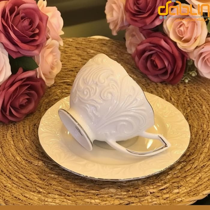 سرویس چایخوری طرح برجسته سفید شاهین porselen — تصویر ۳