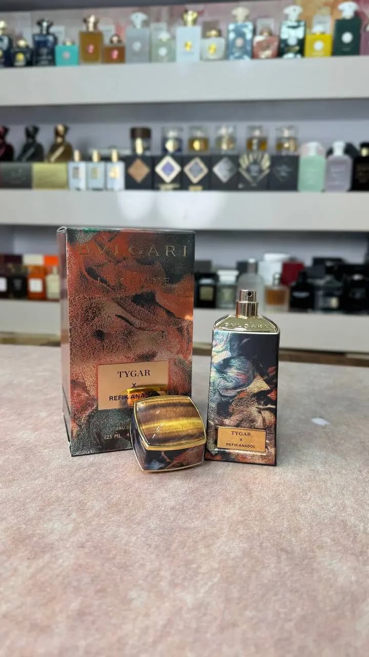 ادکلن بولگاری تایگار ایکس رفیک آنادول 125 میل | Bvlgari Le Gemme Tygar x Refik Anadol با رایحه خنک و مرکباتی — تصویر ۲