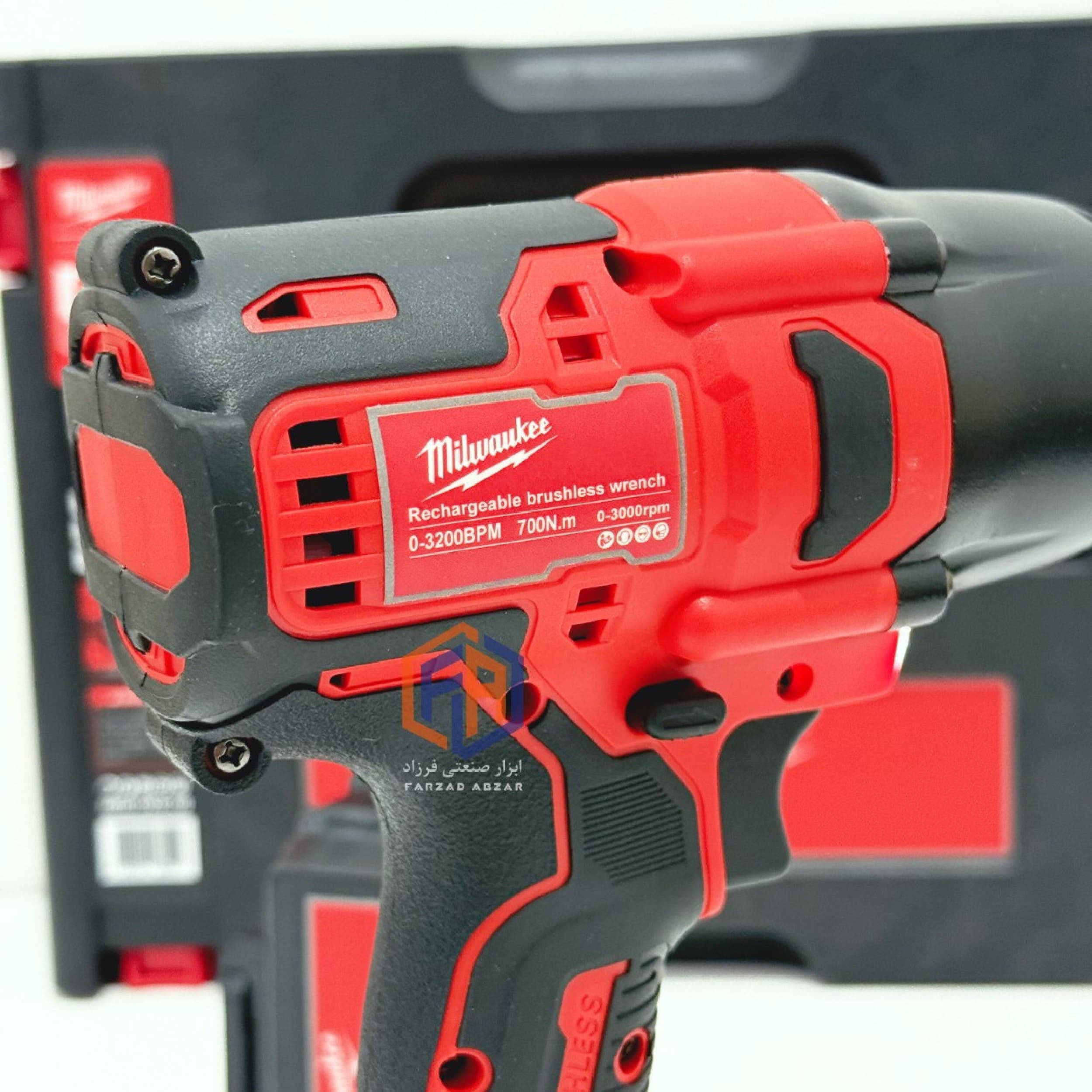 بکس شارژی موتور براشلس میلواکی 700 نیوتن مدل 88xr — تصویر ۵