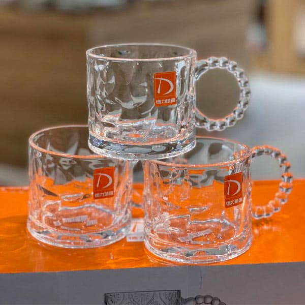 ماگ و فنجان دسته حلقه منجوقی طرح سنگ Deli Glass — تصویر ۲
