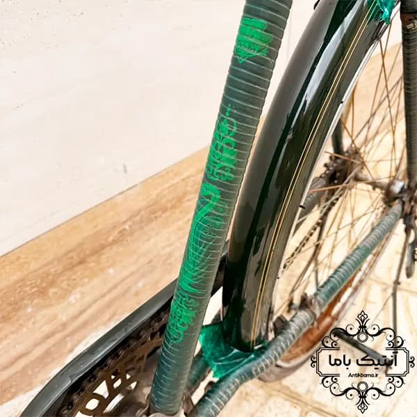 دوچرخه ۲۸ قدیمی – سالم / تازه سرویس شده/ بدنه نوارپیچی شده و بدون خط و خش — تصویر ۴