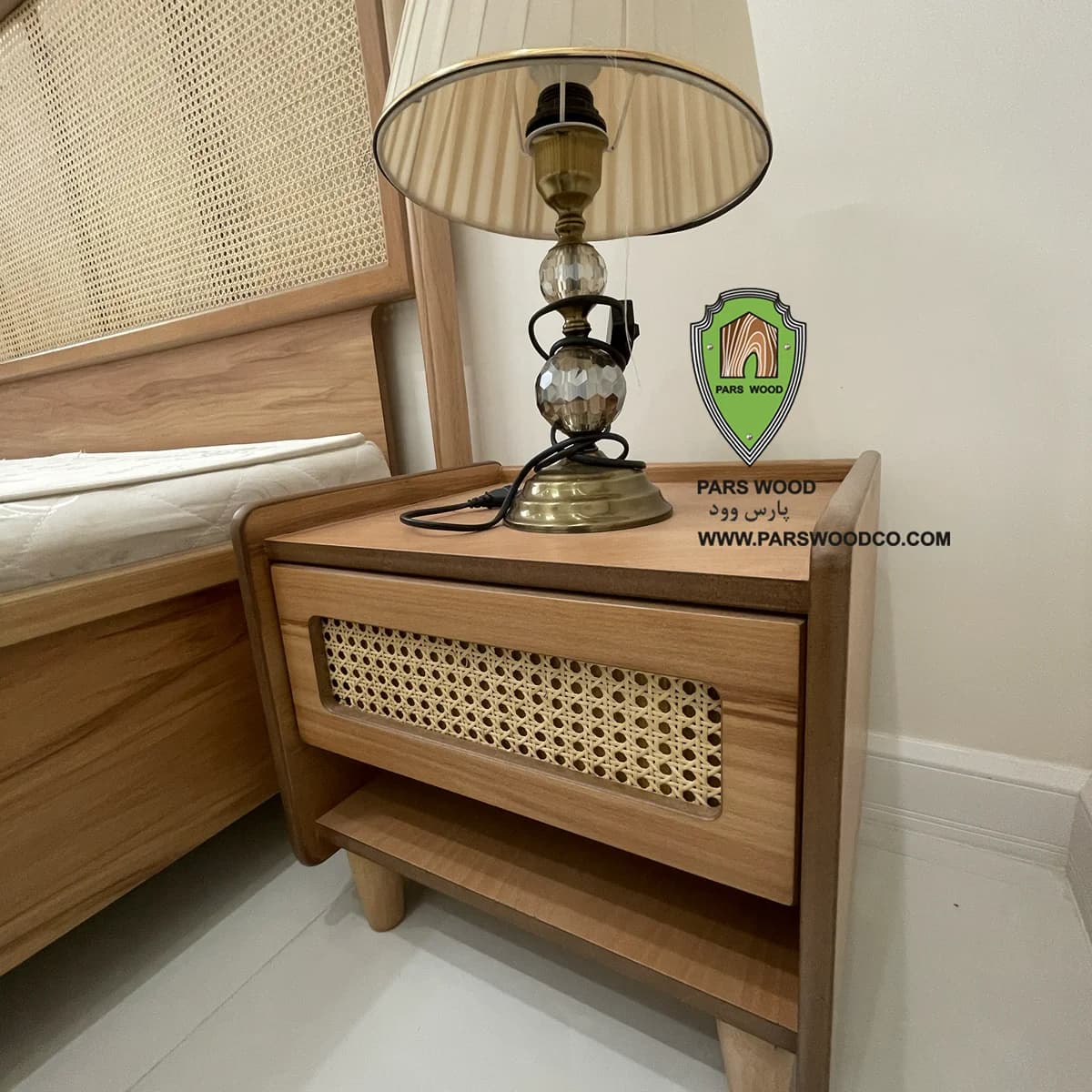 سرویس خواب کد 16 پارس وود | ترکیب چوب راش، روکش راش و حصیر — تصویر ۲