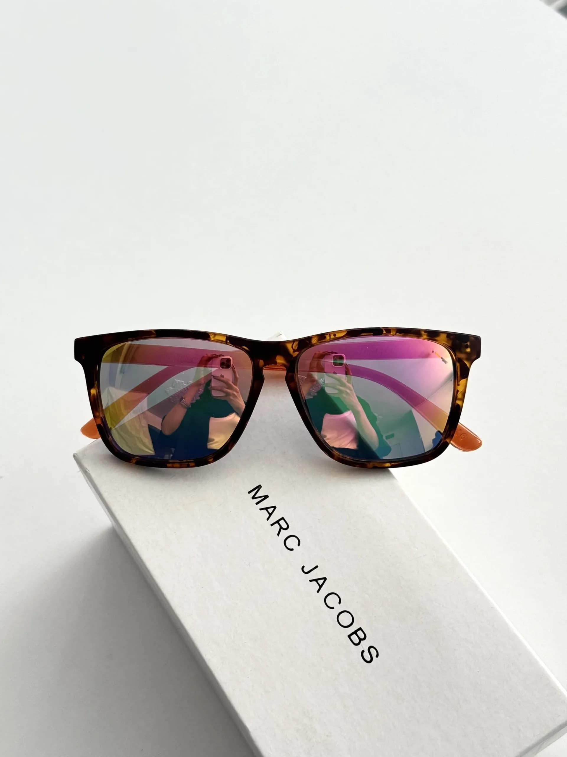 عینک آفتابی مردانه برند Rayban فریم کائوچو جیوه ای یووی 400 — تصویر ۳
