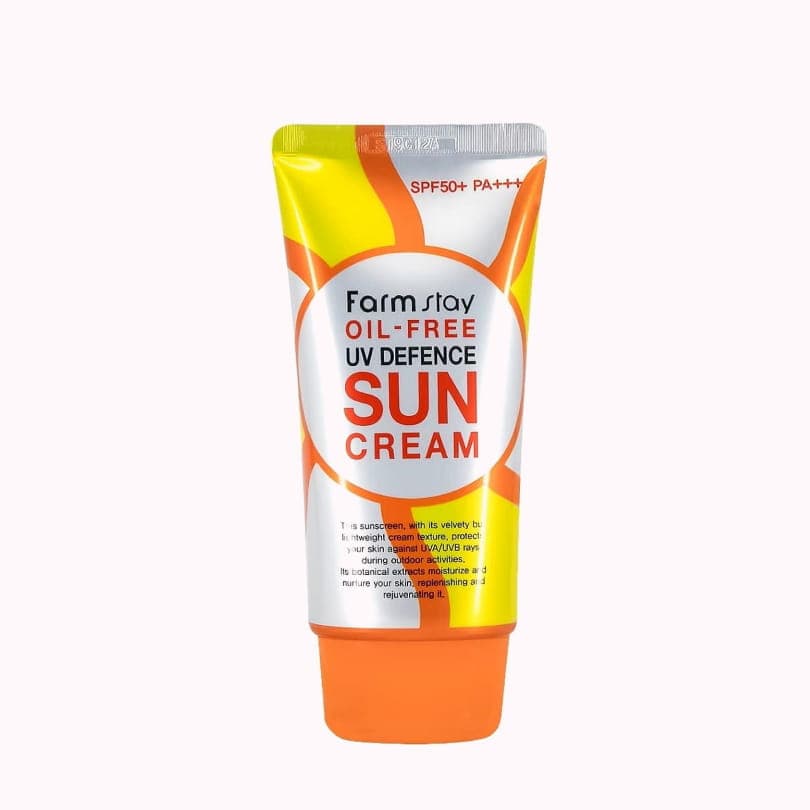 کرم ضدآفتاب فاقد چربی فارم استی مدل UV Defence