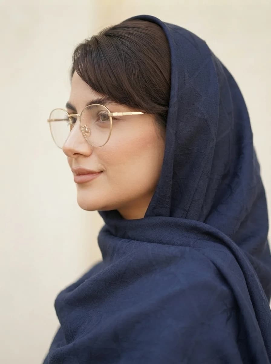 عینک طبی پینترستی فریم فلزی طلایی برند moscot — تصویر ۲