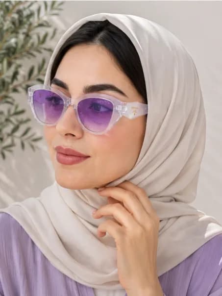 عینک آفتابی زنانه برند Prada فریم کائوچو بی رنگ یووی 400 — تصویر ۵
