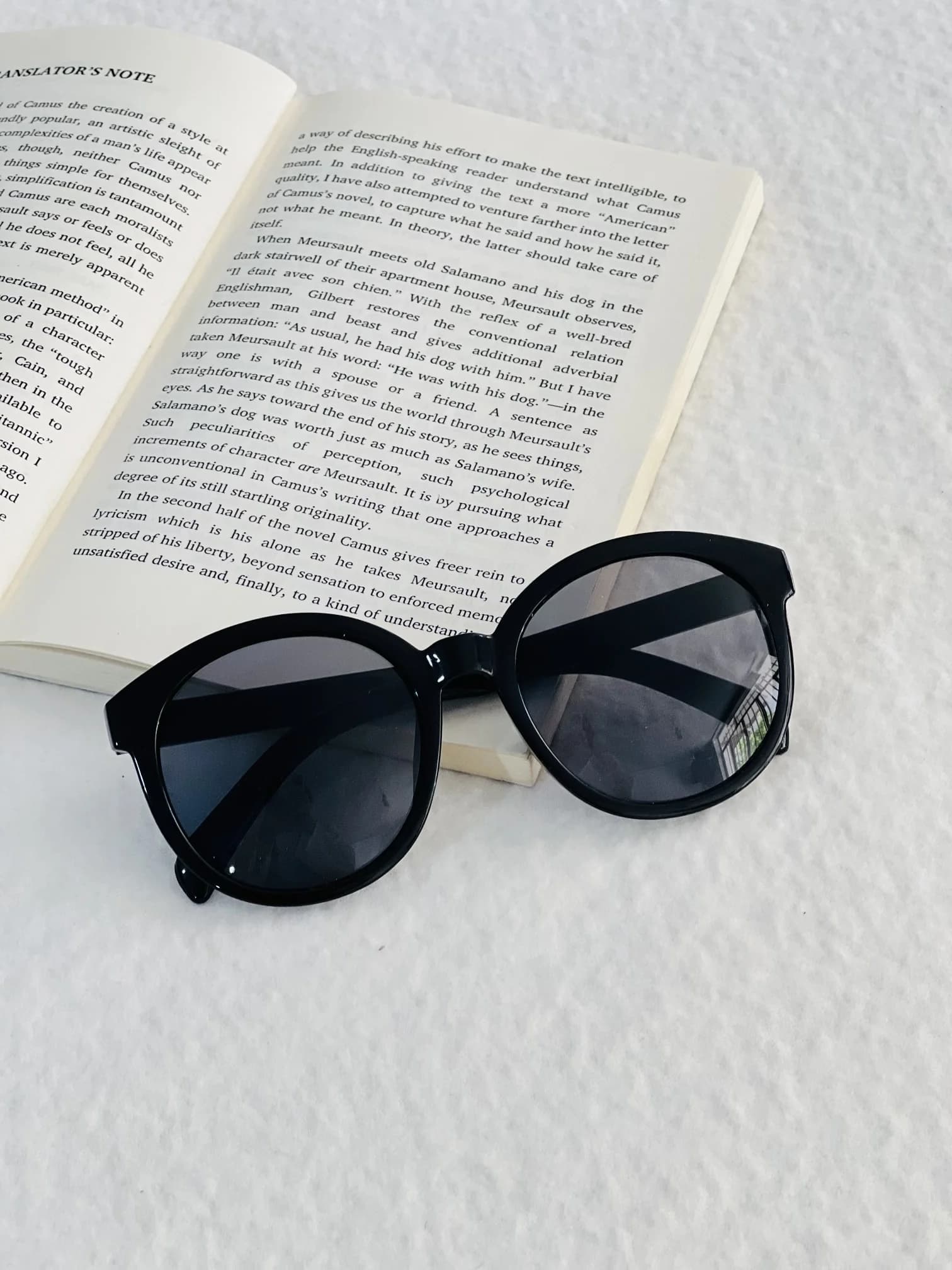 عینک آفتابی اسپرت برند Gentlemonster فریم کائوچو مشکی یووی 400 — تصویر ۲