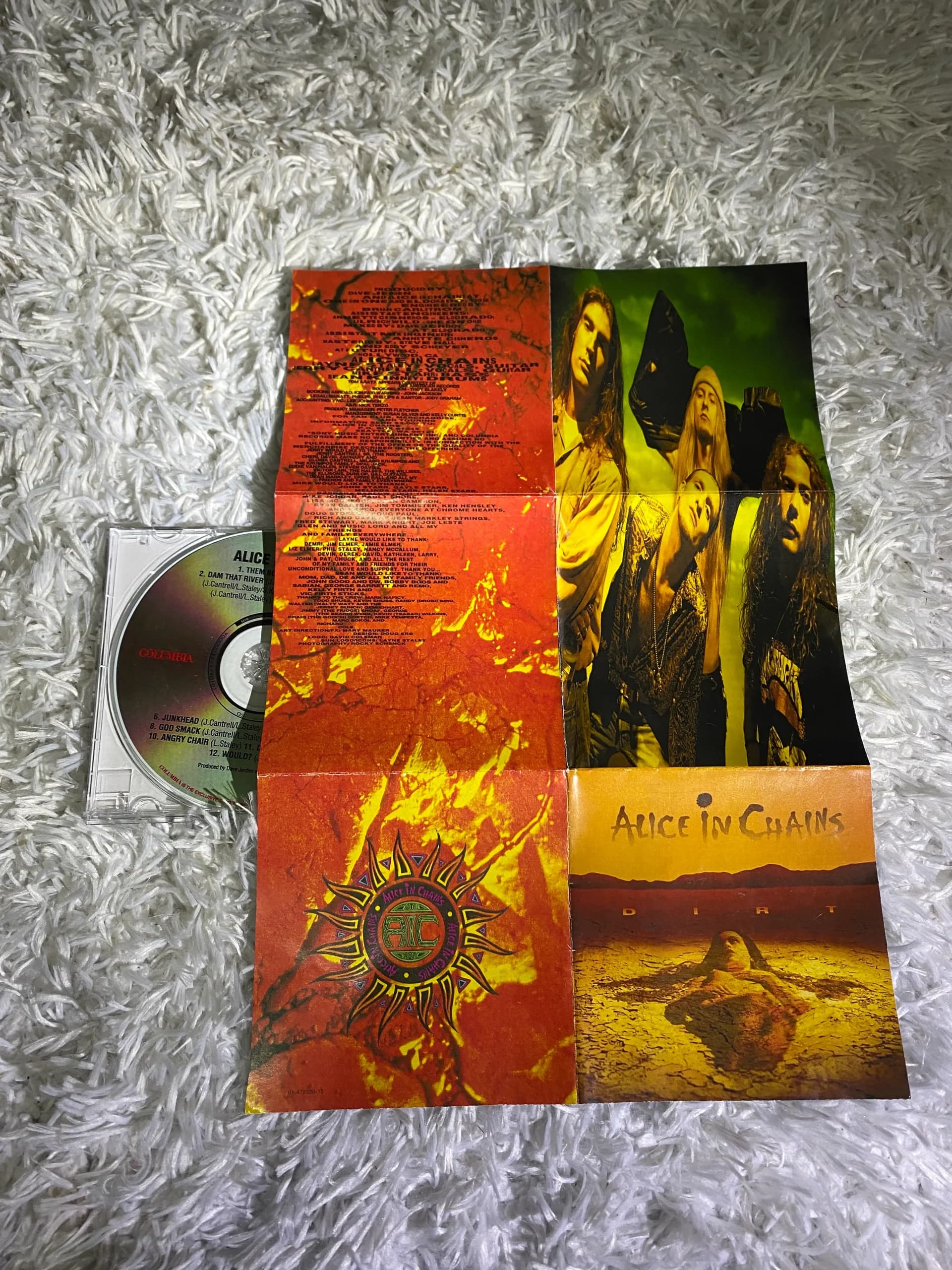 البوم dirt از alice in chains — تصویر ۴