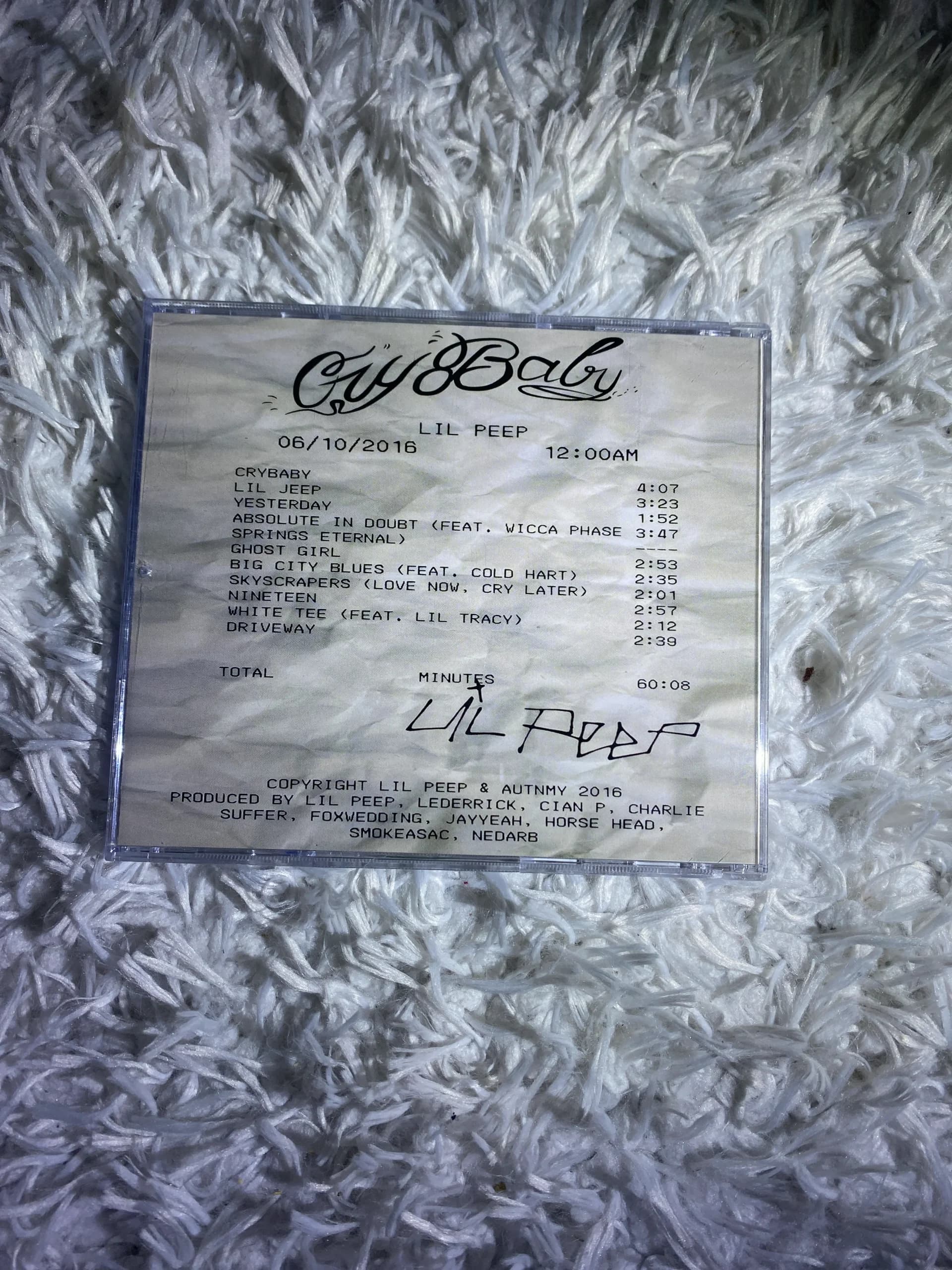 البوم cry baby از lil peep — تصویر ۳