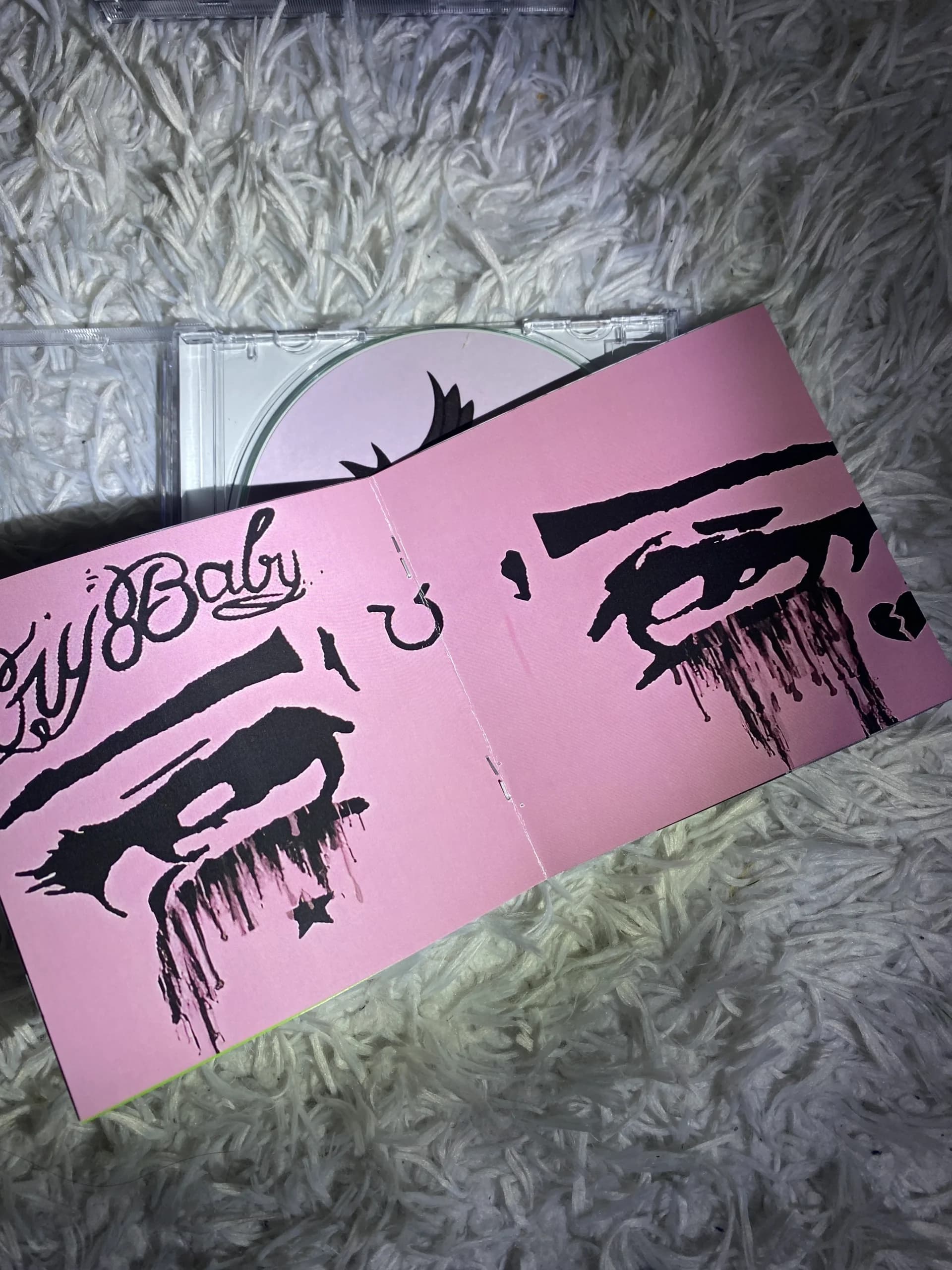 البوم cry baby از lil peep — تصویر ۴