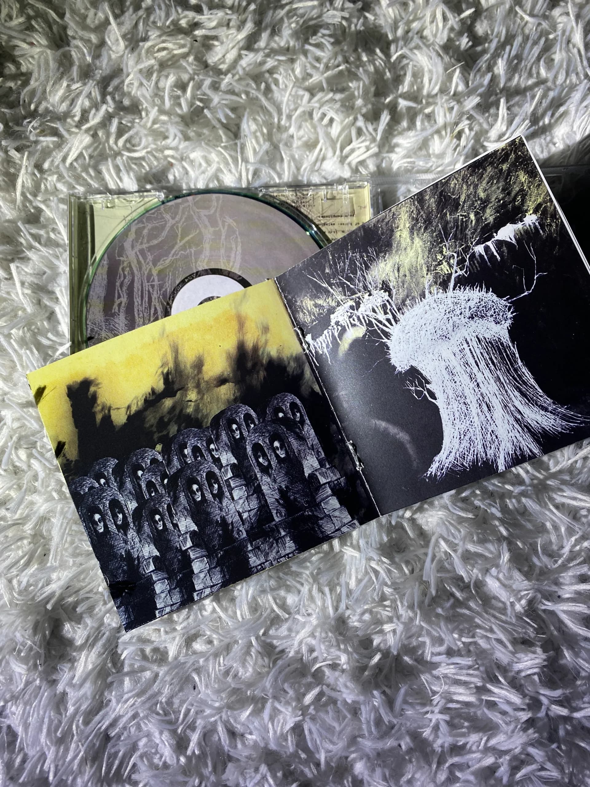 البوم amnesiac از radiohead — تصویر ۴