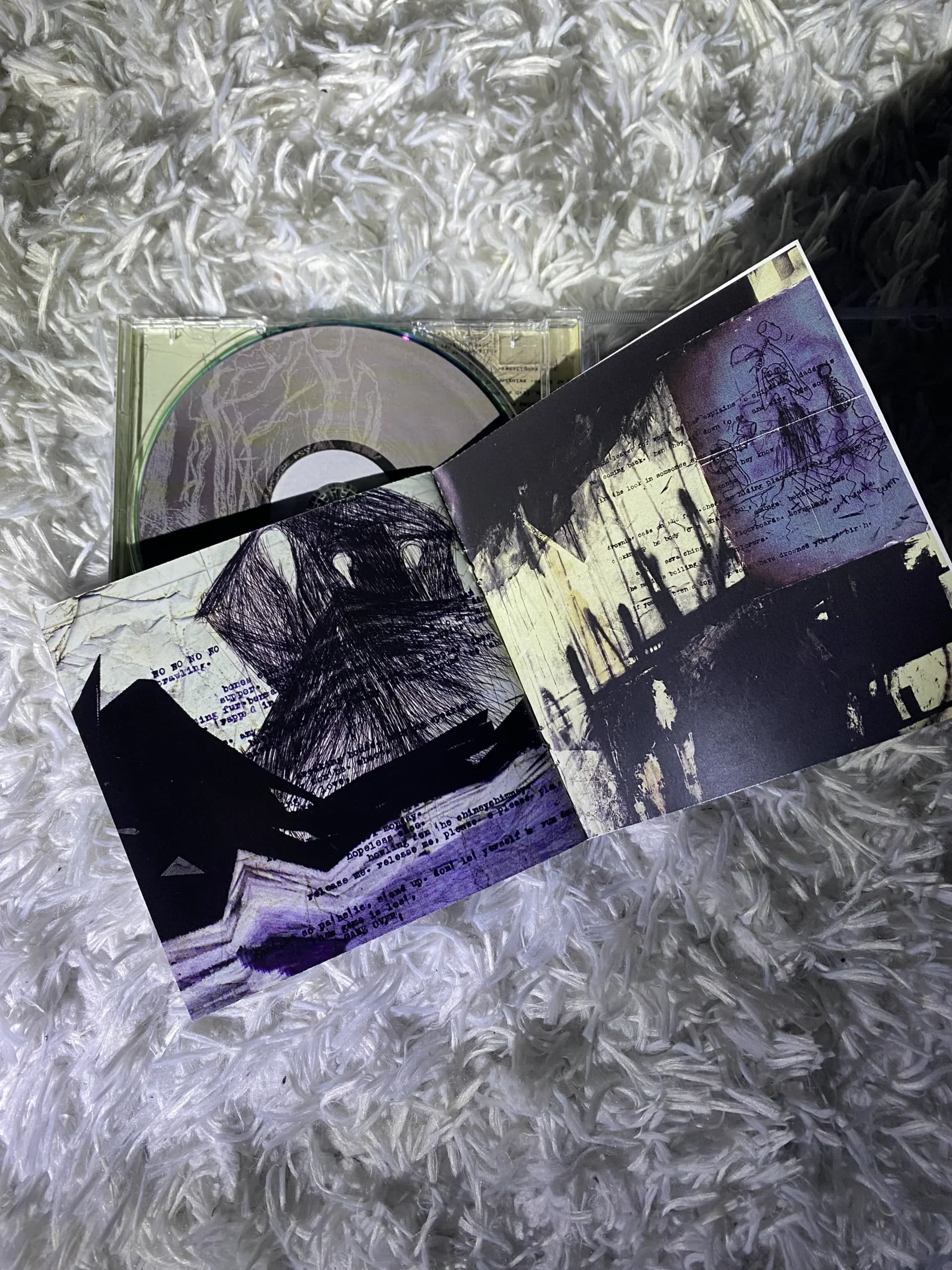 البوم amnesiac از radiohead — تصویر ۵