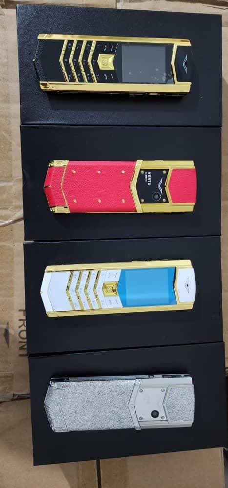 گوشی موبایل لاکچری طرح سیگنیچر ورتو VERTU V10 — تصویر ۶