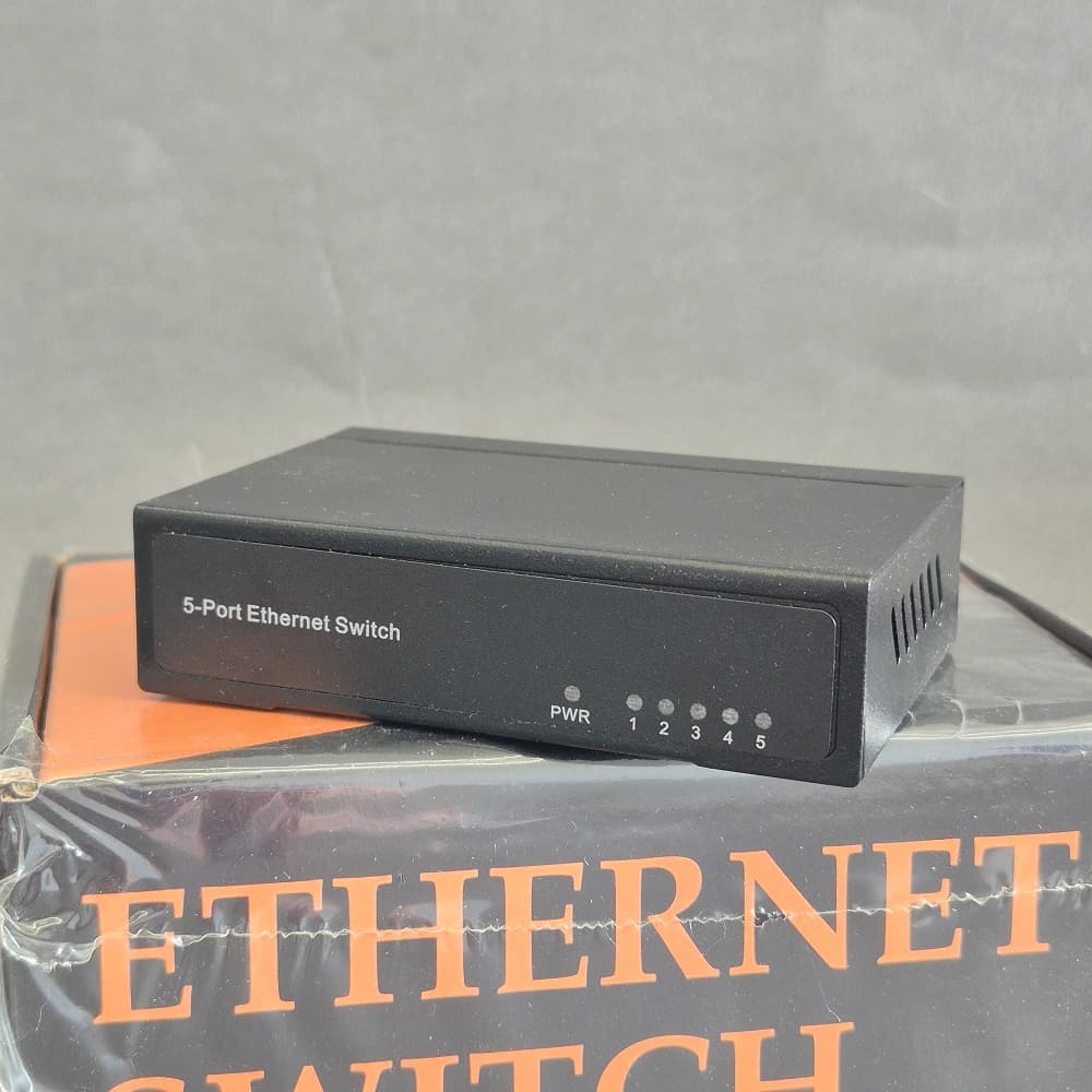 سوئیچ شبکه 5 پورت فلزی 10/100Mbps — تصویر ۲