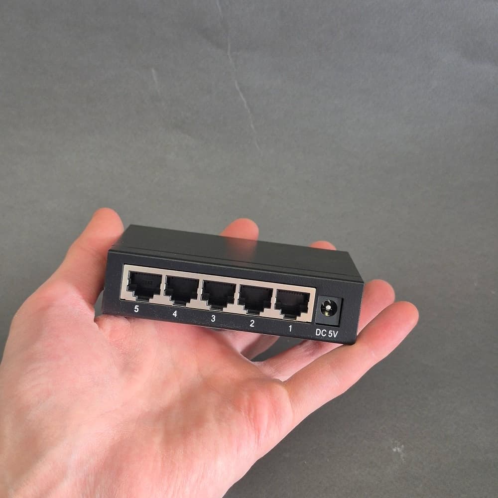 سوئیچ شبکه 5 پورت فلزی 10/100Mbps — تصویر ۴