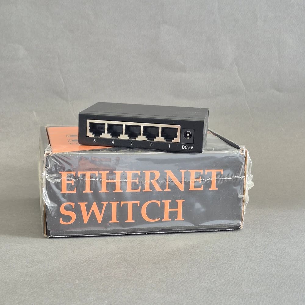 سوئیچ شبکه 5 پورت فلزی 10/100Mbps