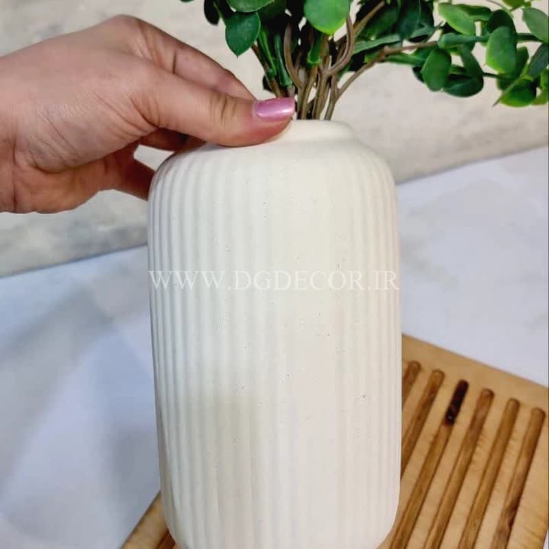 گلدان دکوراتیو مینیمال سفید — تصویر ۵