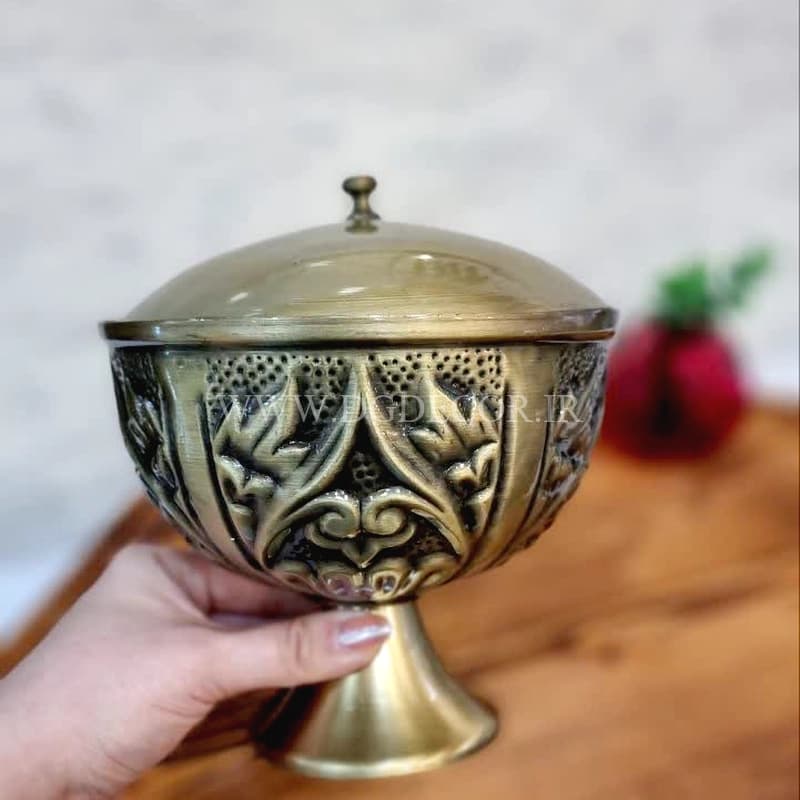 شکلات خوری پایه دار پیوتر بزرگ — تصویر ۲