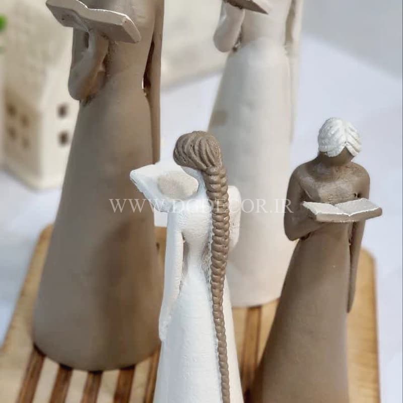 مجسمه دکوراتیو دختر کتاب خوان در دو سایز — تصویر ۲