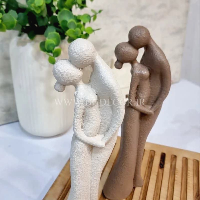 مجسمه عشق ایستاده — تصویر ۳