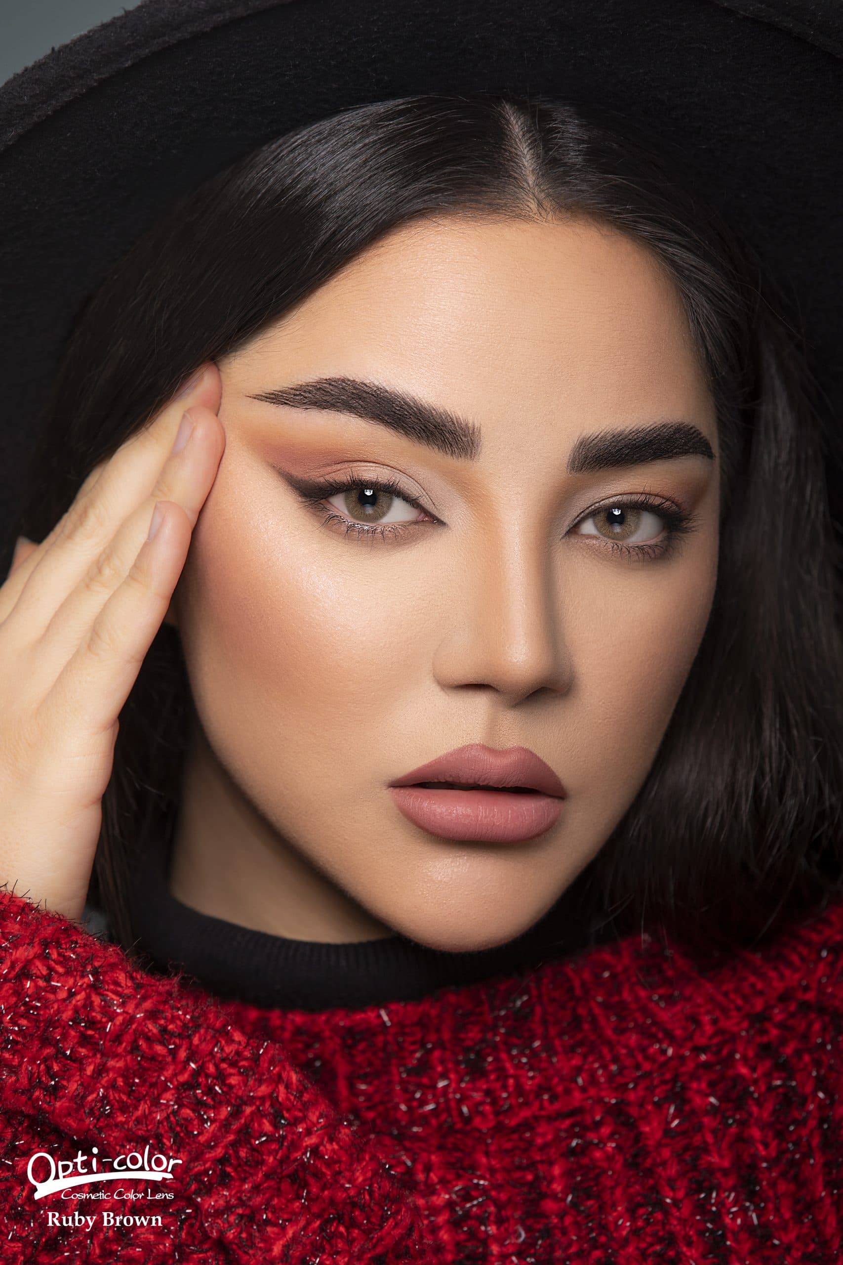 لنز چشم رنگی اُپتی کالر مدل Ruby-Brown؛ قهوه‌ ای روشن طبیعی و گرم — تصویر ۳