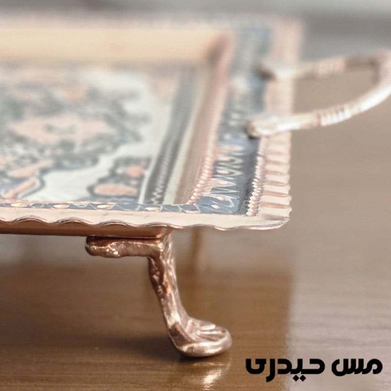 سینی نقره کوب مسی مستطیل طرح رها — تصویر ۳