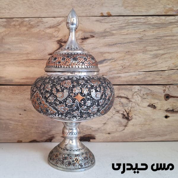 شکلات خوری مسی قلم کاری شده پایه دار ماهلین