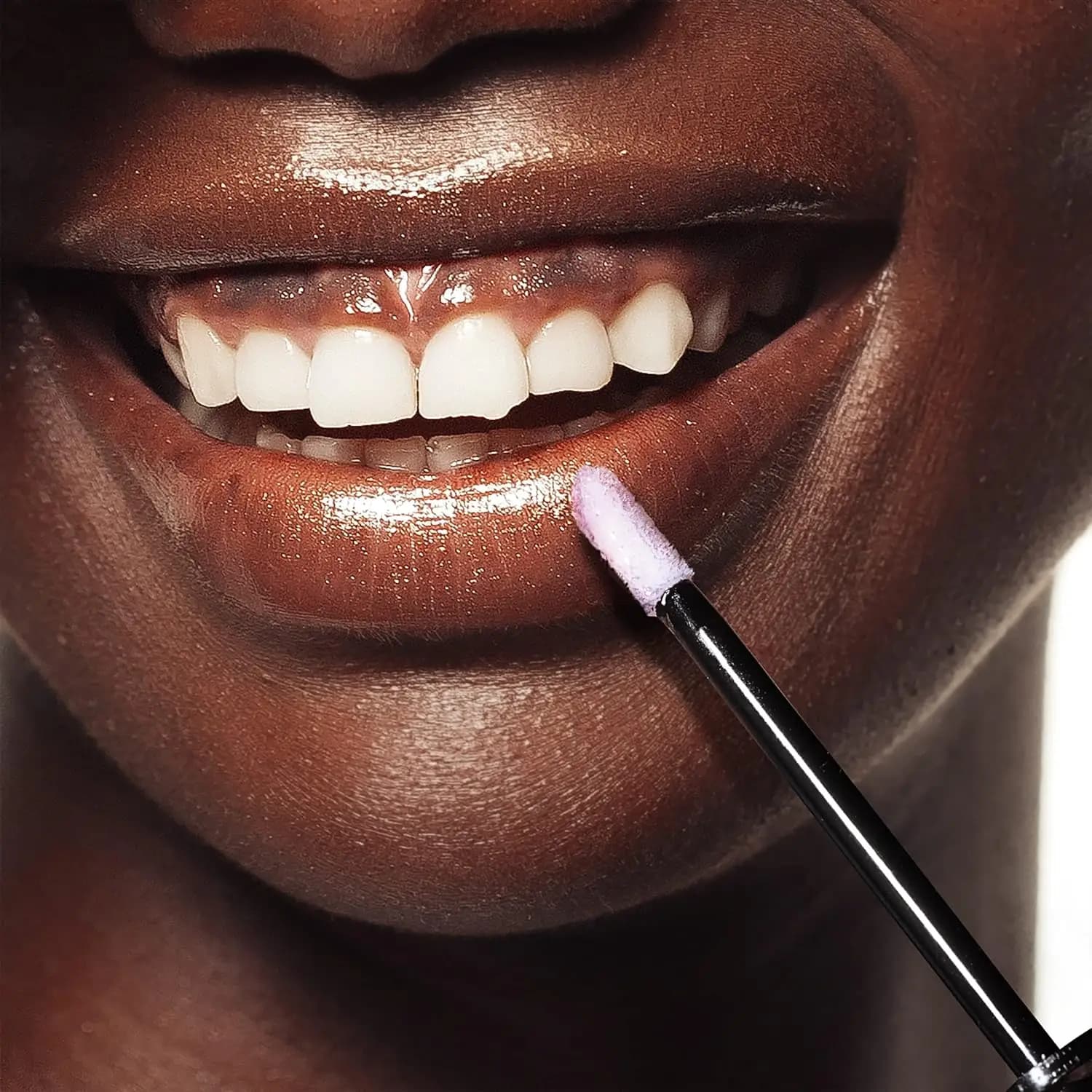 ماسک لب شبانه فریمن مدل Lip Dip – آبرسان و نرم‌کننده با عصاره آناناس — تصویر ۵
