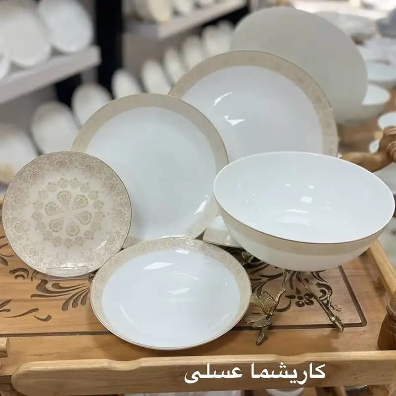 سرویس غذاخوری آرکوپال گرد 26 پارچه طرح کاریشما عسلی
