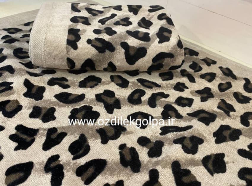 حوله دستی برند پودایران سایز 60*30 طرح پلنگی برند پودایران رنگ خاکی