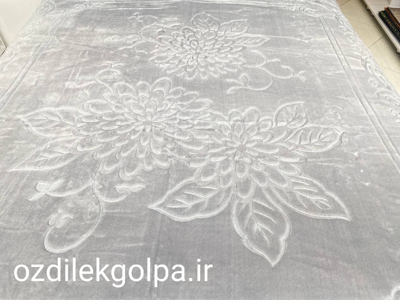 پتو برند گلبافت مدل الوان دونفره سایز 220*240 رنگ طوسی گل پخش کد 93-350 — تصویر ۲