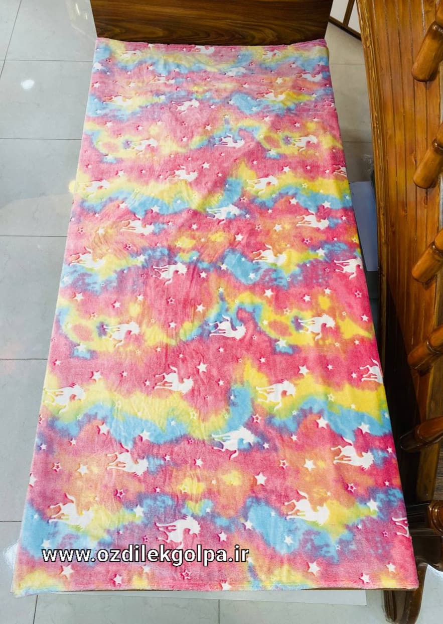 پتو ژله ای مسافرتی شبرنگ یکنفره طرح اسب تک شاخ آبرنگی