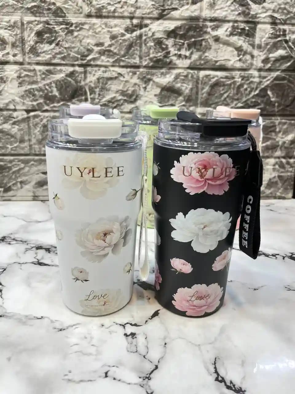 تراول ماگ گلدار صورتی UYLEE ۵۰۰ میلی‌لیتر | درب آسان‌نوش | استیل دوجداره | برند SZM | مالیا — تصویر ۳