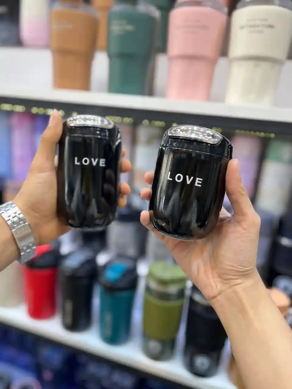 مینی تراول ماگ ۳۰۰ میلی‌لیتر طرح LOVE | استیل ۳۰۴ ضد نشت | AMSZM — تصویر ۳