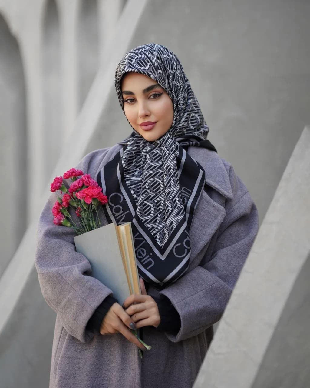 روسری ابریشم توییل کلوین کلاین — تصویر ۲