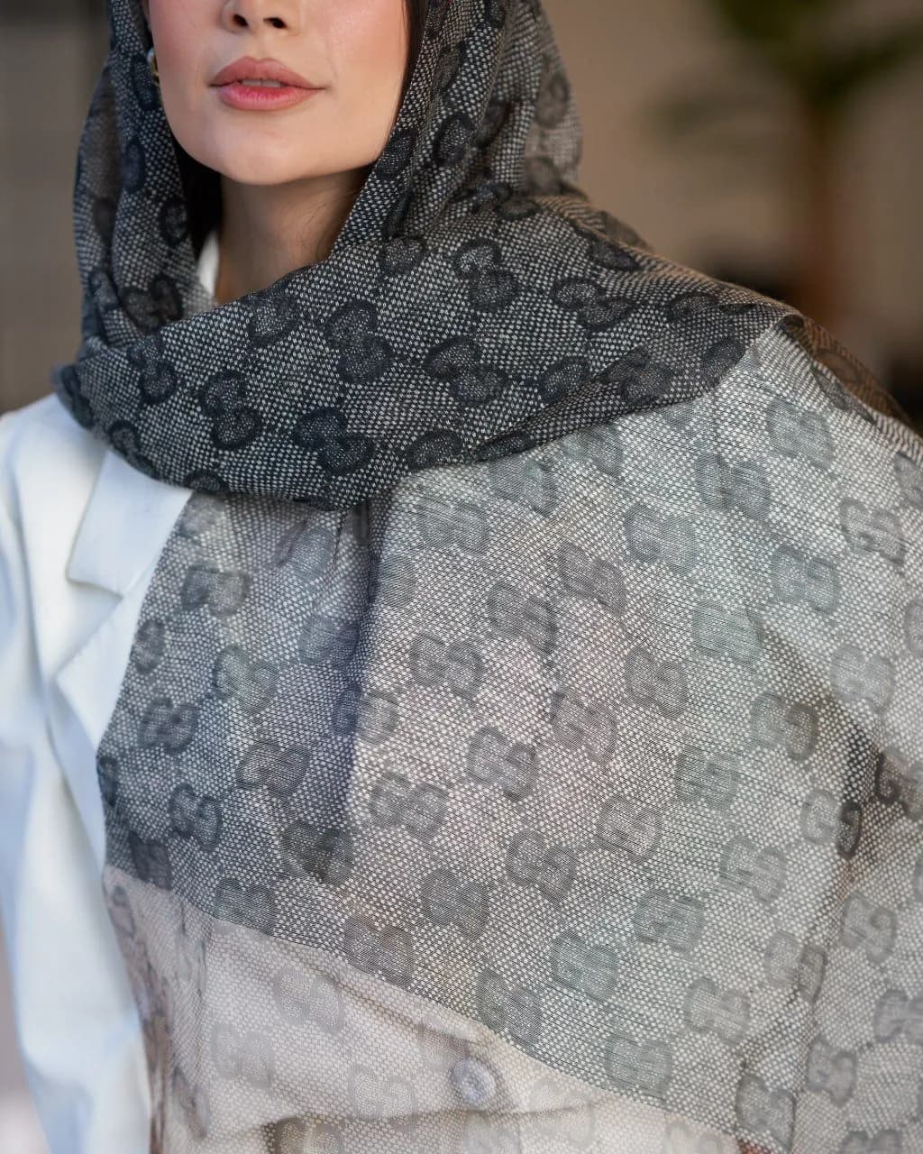 شال ابریشم تور گوچی — تصویر ۸