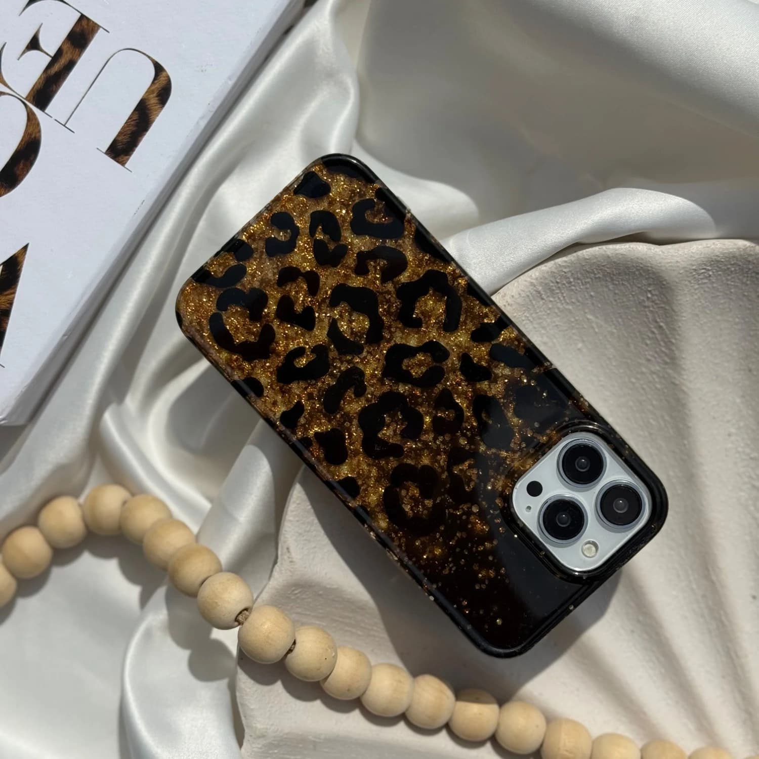 قاب گوشی پلنگی اکلیلی (Imd Leo Glitter)