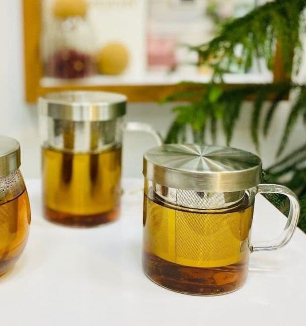 لیوان پیرکس استوانه درب و صافی استیل — تصویر ۳