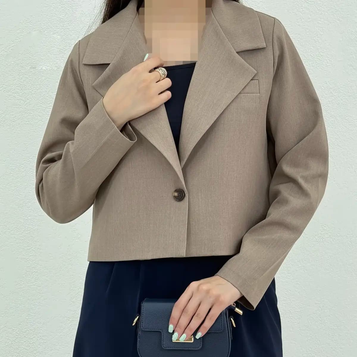 کت زنانه کراپ ترندی — تصویر ۳