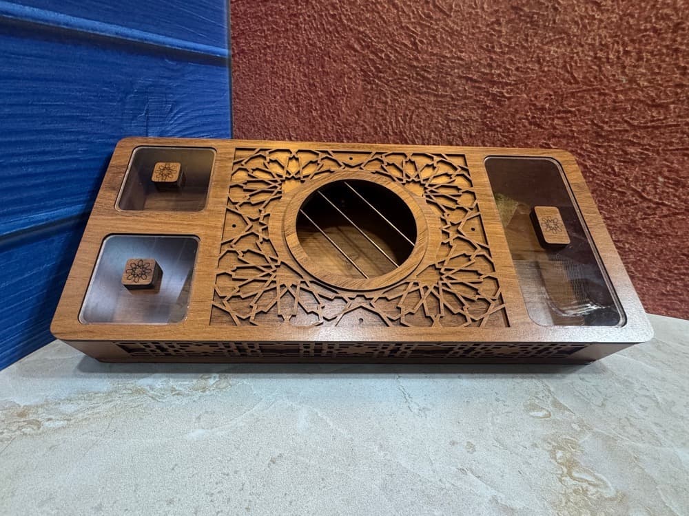 جعبه پذیرایی چای و تی بگ چوبی با جای شمع وارمر + ست زیرلیوانی | ست پذیرایی دمنوش — تصویر ۳