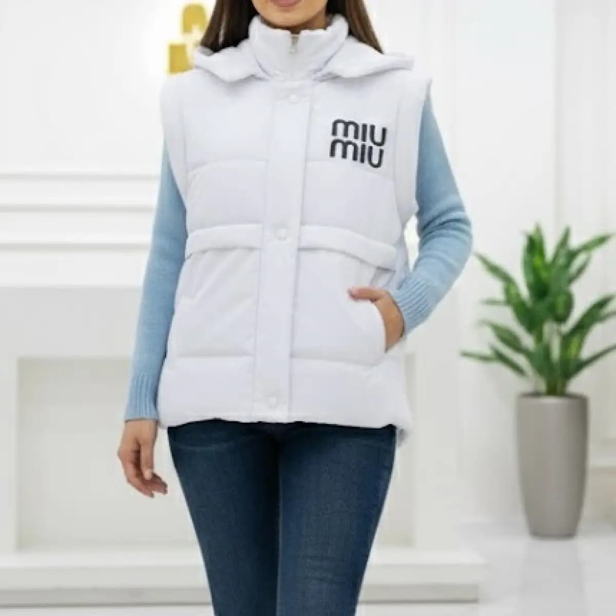 پافر دخترانه MIUMIU با طراحی کلاسیک
