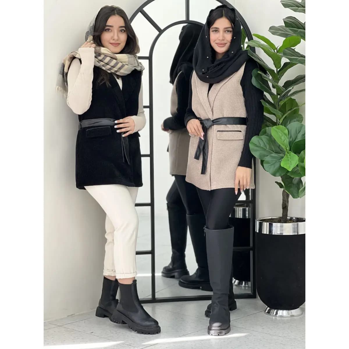 وست زنانه کرپ بژ کمربنددار با طراحی مینیمال — تصویر ۲