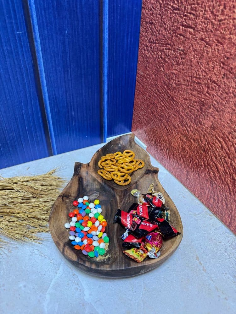 اردو خوری طرح برگ با چوب گردو — تصویر ۴