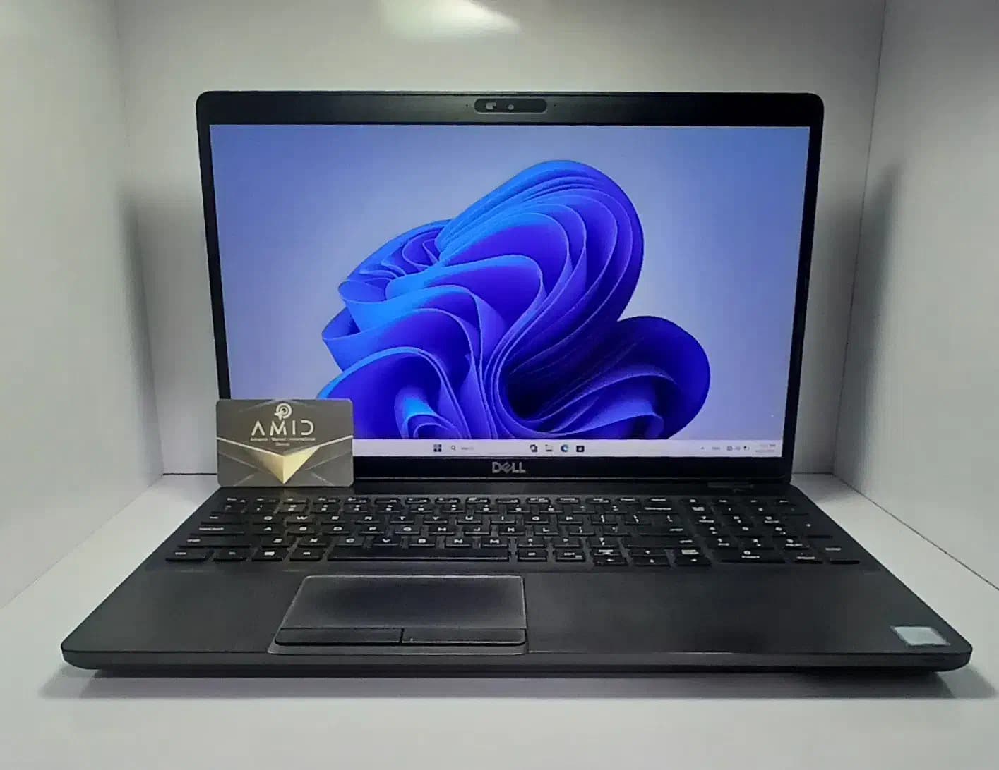 لپ‌تاپ DELL مدل Percision 3541 با پردازنده Core i7-9850H، رم 16GB DDR4، حافظه SSD با ظرفیت 256GB، نمایشگر 15.6 اینچ تاچ با وضوح Full HD (استوک) — تصویر ۲