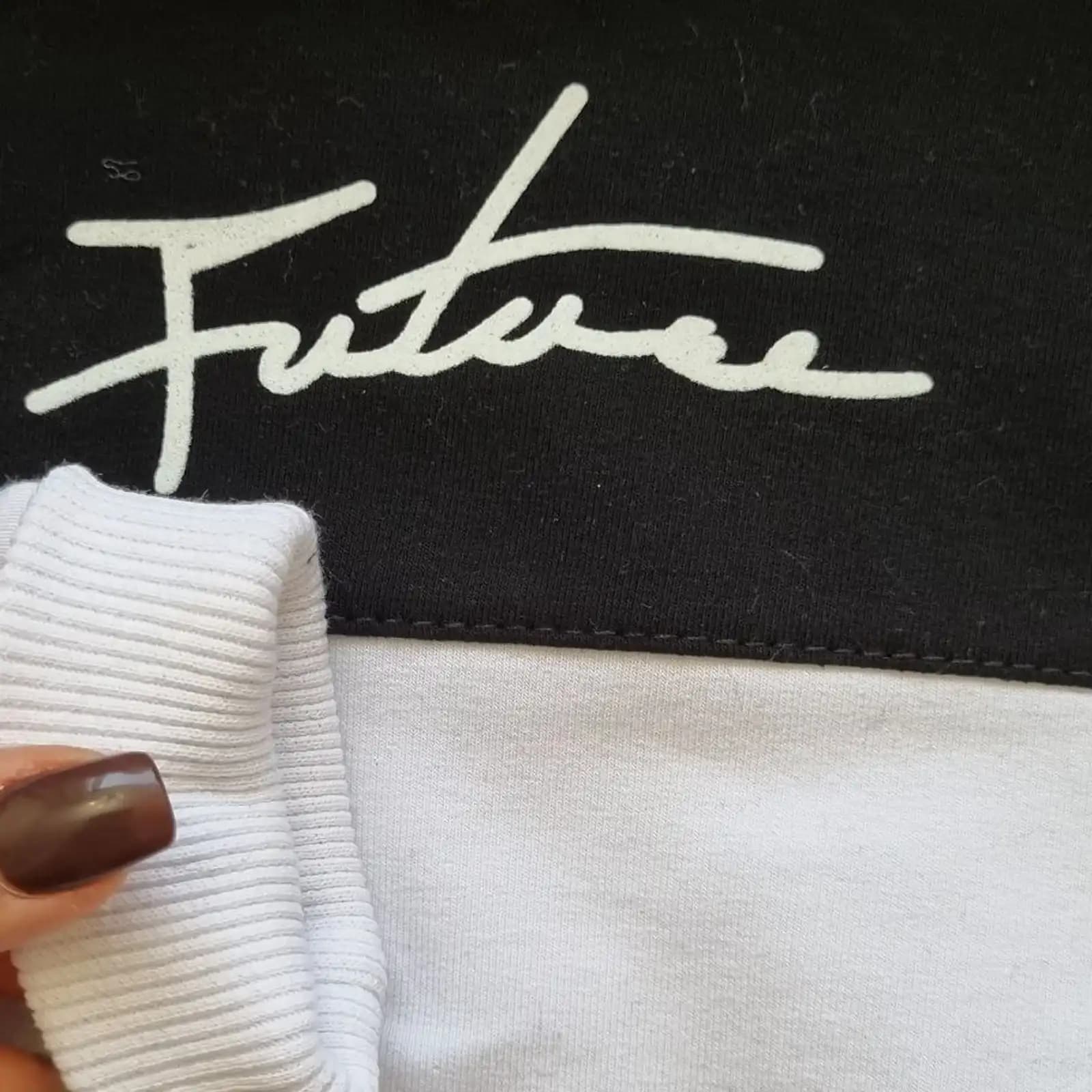 ست هودی و شلوار بچگانه اسپرت مدل Future رنگ سفید مشکی(3-8سال) — تصویر ۶