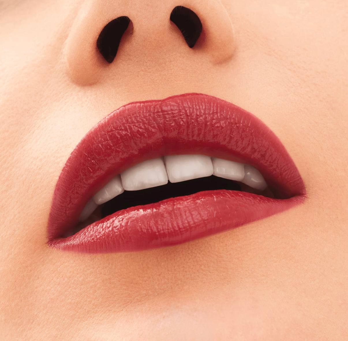رژ لب جامد براق لیمیتد ادیشن مک Mac Lustreglass — تصویر ۳