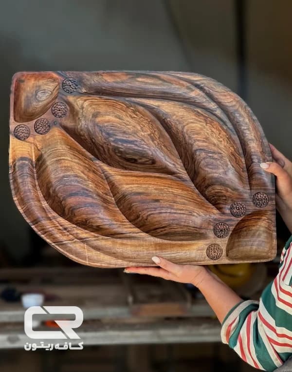 سینی مزه طرح طاووس با چوب گردو — تصویر ۲
