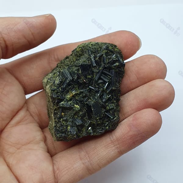 سنگ راف اپیدوت جواهری (سنگ ماه تولد اردیبهشت و آذر) راف بدون تراش کد11 — تصویر ۲